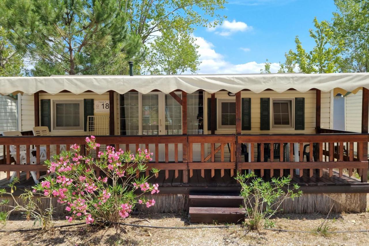 Chalet 4 Or 6 Persons Toscana Viareggio Camping Bosco Verde Italie Torre del Lago Puccini Exterior foto